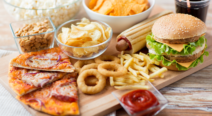 كيف نجعل الوجبات السريعة اقل ضررا من المعتاد؟ - فيديو